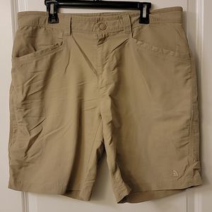 Mens 36 North face shorts